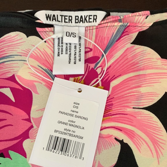 Host Pick 🎉✨LUXE Walter Baker Corsica Sarong - Magnolia 55” x 40” - Picture 2 of 5